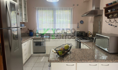 Condomínio Los Alamos - 03 dorm 1.660 m²