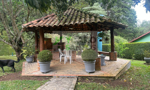 Condomínio Los Alamos - 03 dorm 1.660 m²