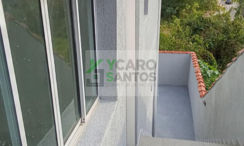 Sobrado em Cotia - 04 dormitórios